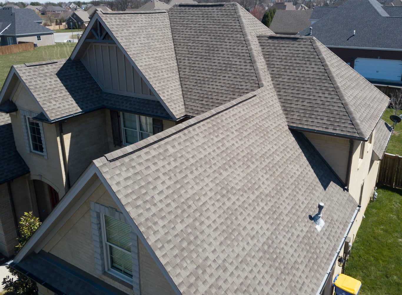 Dalton Roofing licensed crew on a Jupiter, Palm Beach County residential roof